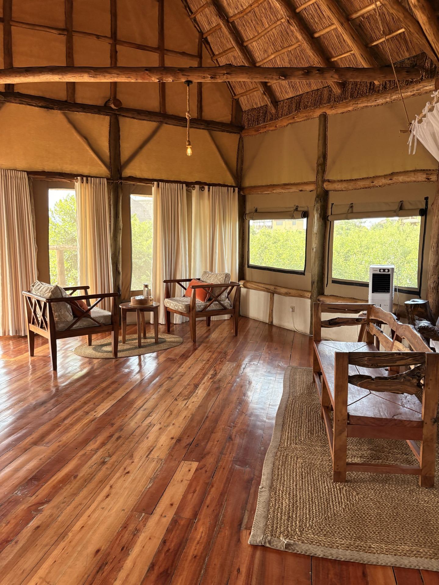 Aardvark Safari Lodge — Photo 4